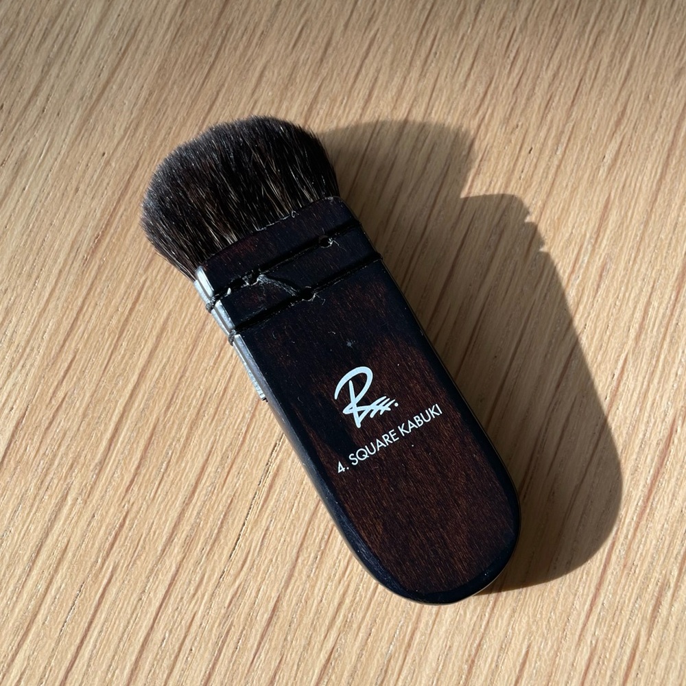 Rae Morris square kabuki brush 4